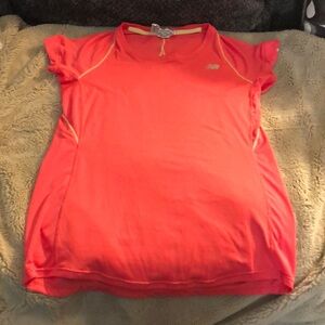 🎉4 for $20 New Balance Workout Tee, size medium